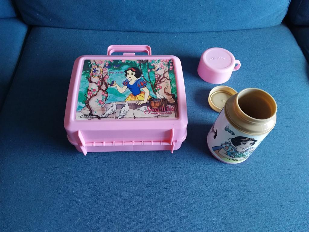 Sneeuwwitje lunchbox en thermosfles, Ophalen of Verzenden, Sneeuwwitje of Doornroosje, Beeldje of Figuurtje