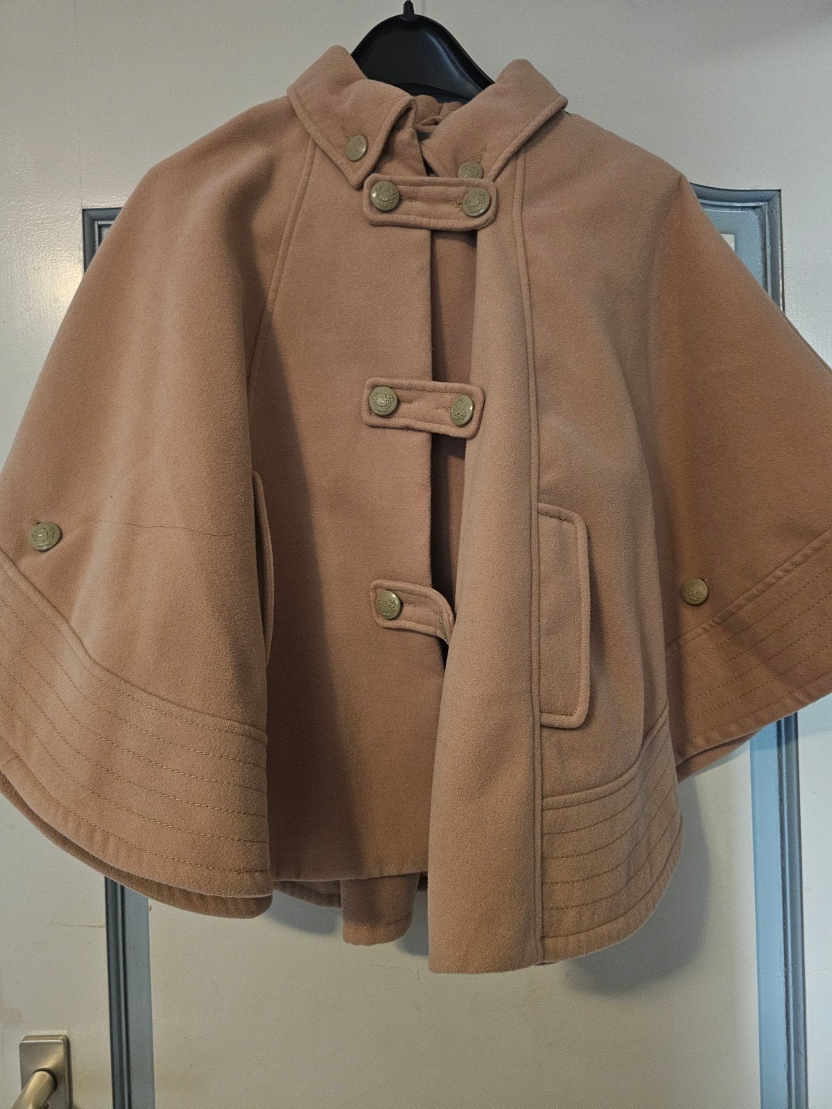 Soaked in Luxury Cape - Maat M, Maat 38/40 (M), Soaked in Luxury, Beige, Ophalen of Verzenden