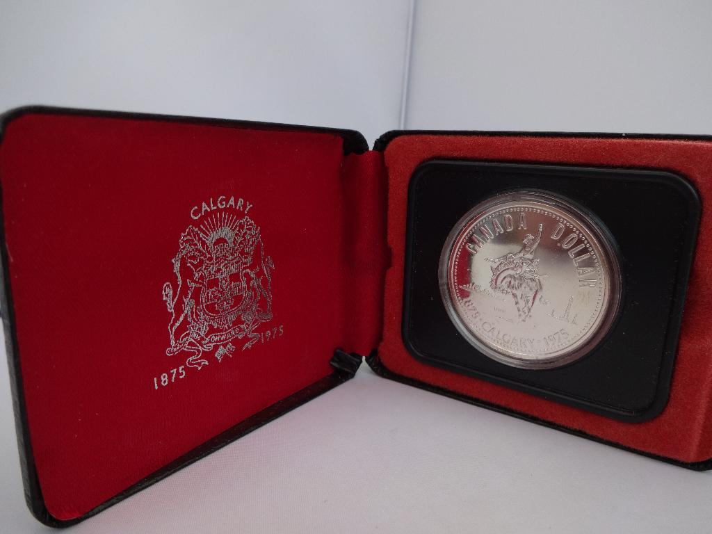 1 Zilveren dollar munt Canada - Calgary 1975 in cassette, Ophalen of Verzenden, Noord-Amerika, Losse munt
