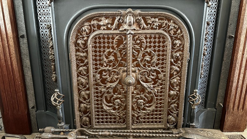 antieke, rijk versierde gietijzeren haard, Huis en Inrichting, Haarden, Ophalen, Gebruikt, Vrijstaande haard, Overige soorten