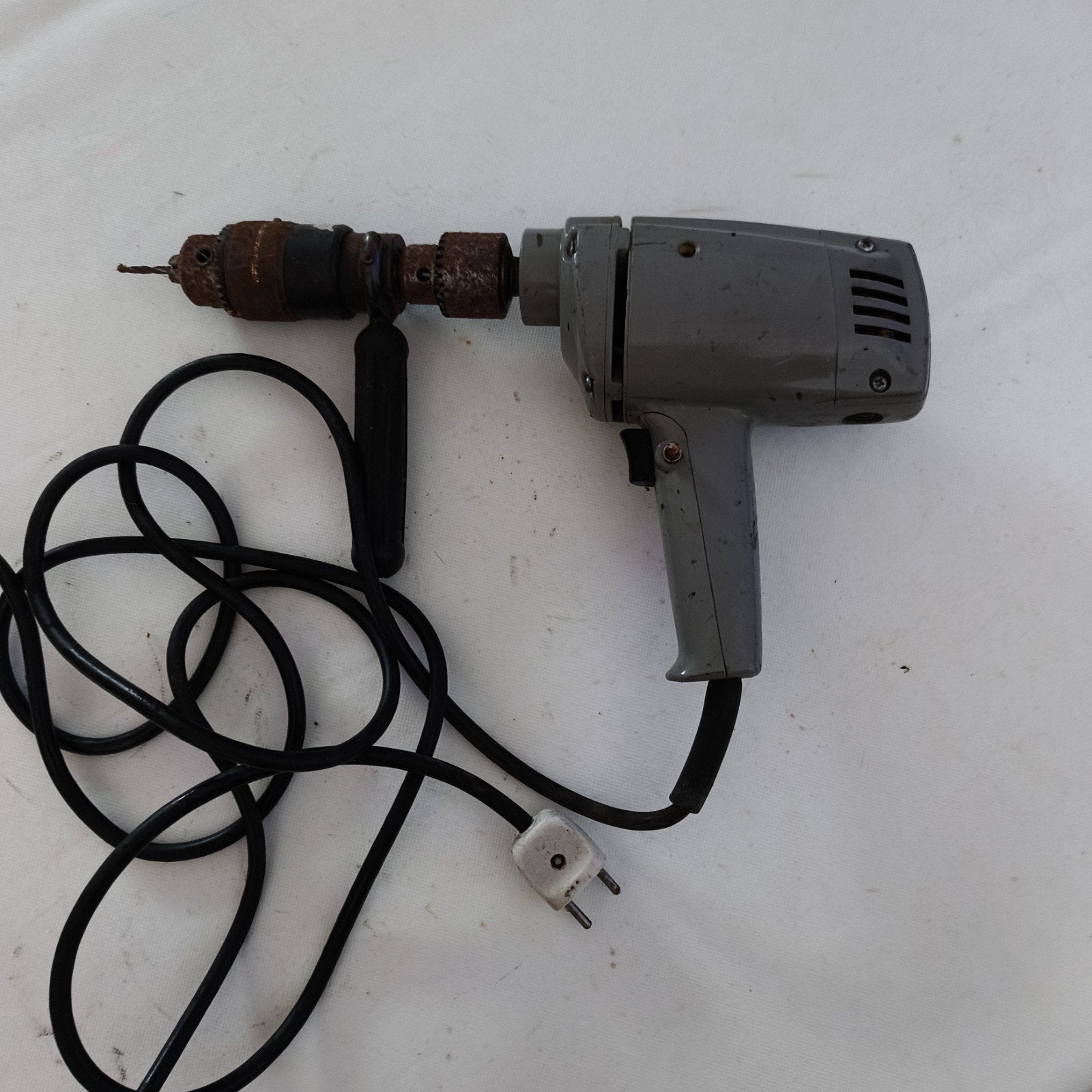 Oude boormachine - Werkt nog goed!, Ophalen of Verzenden, Gebruikt, Minder dan 400 watt, Boormachine