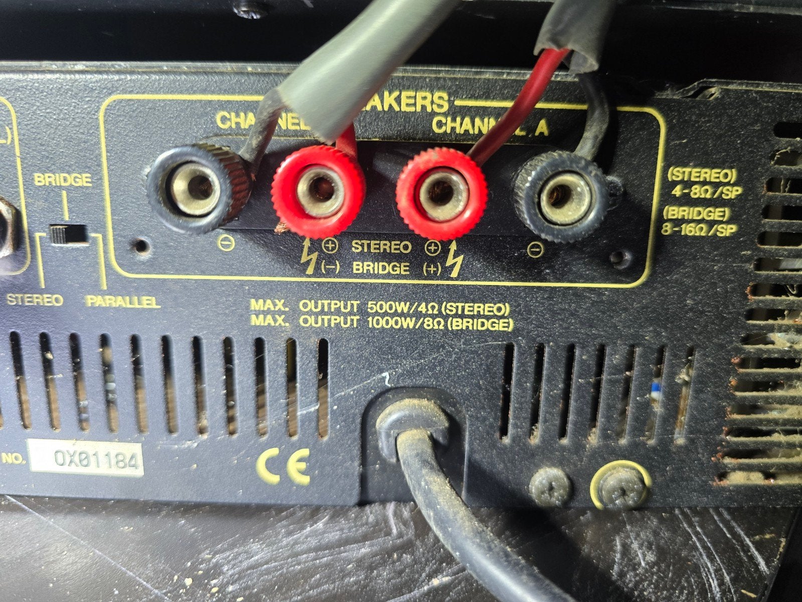 Foto 8 van Yamaha 1000W Monitoren, Mengpaneel & Versterker -  Kw