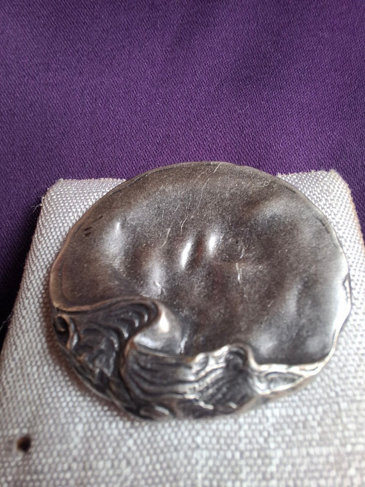 Art Nouveau, Jugendstil stijl zilverkleurige broche, Ophalen of Verzenden, Minder dan 4 cm, Zilver, Overige materialen