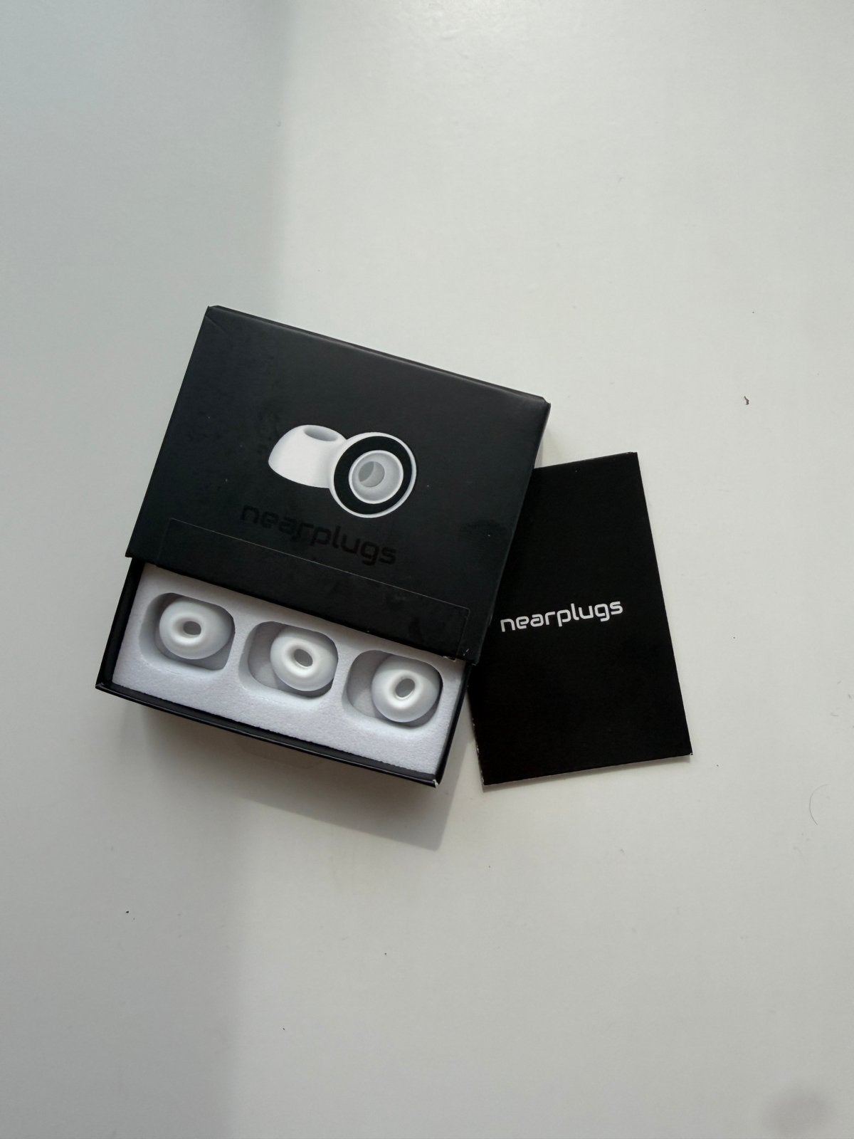 Nearplugs AirPods pro 3 maat L, Overige merken, In-ear, Ophalen of Verzenden, Zo goed als nieuw