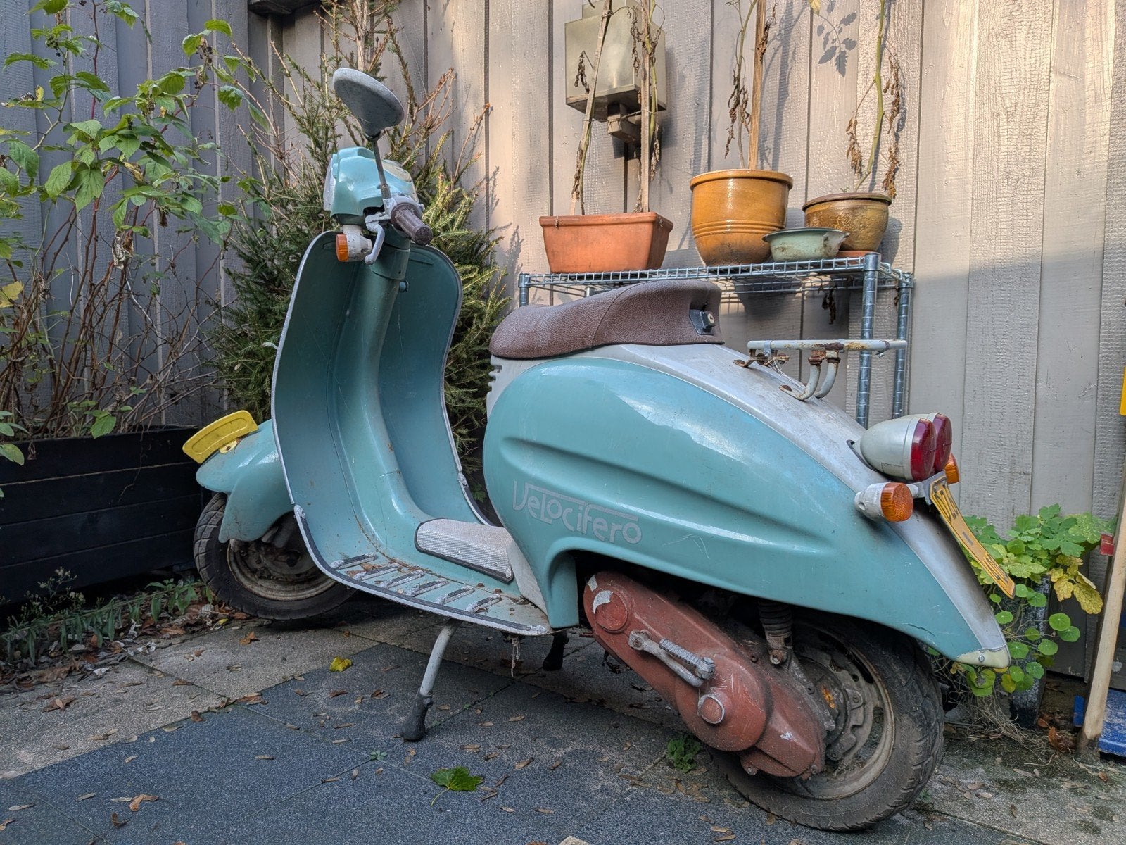 Retro scooter Velocifero - opknapper/onderdelen, Fietsen en Brommers, Ophalen, Gebruikt, Maximaal 45 km/u, Benzine