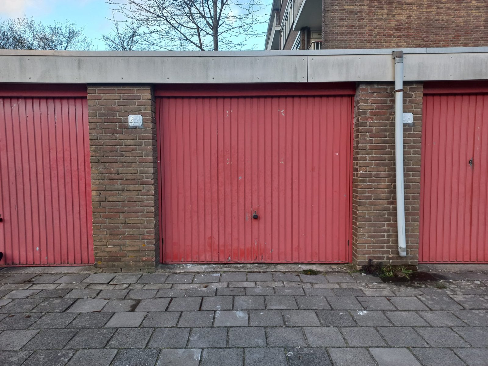 Nette en droge garagebox in Rotterdam Zuid IJsselmonde 18m2, Auto diversen, Autostallingen en Garages