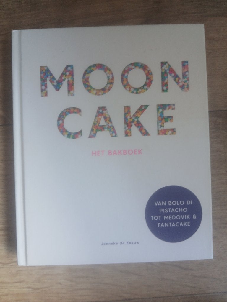 Mooncake – Kookboek voor bakken, Ophalen of Verzenden, Zo goed als nieuw, Nederland en België