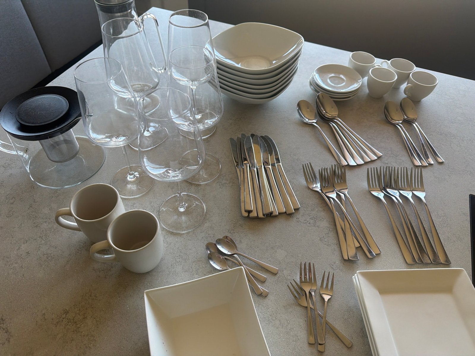 Uitgebreid servies en bestek set, Huis en Inrichting, Ophalen, Gebruikt, Keramiek, Modern