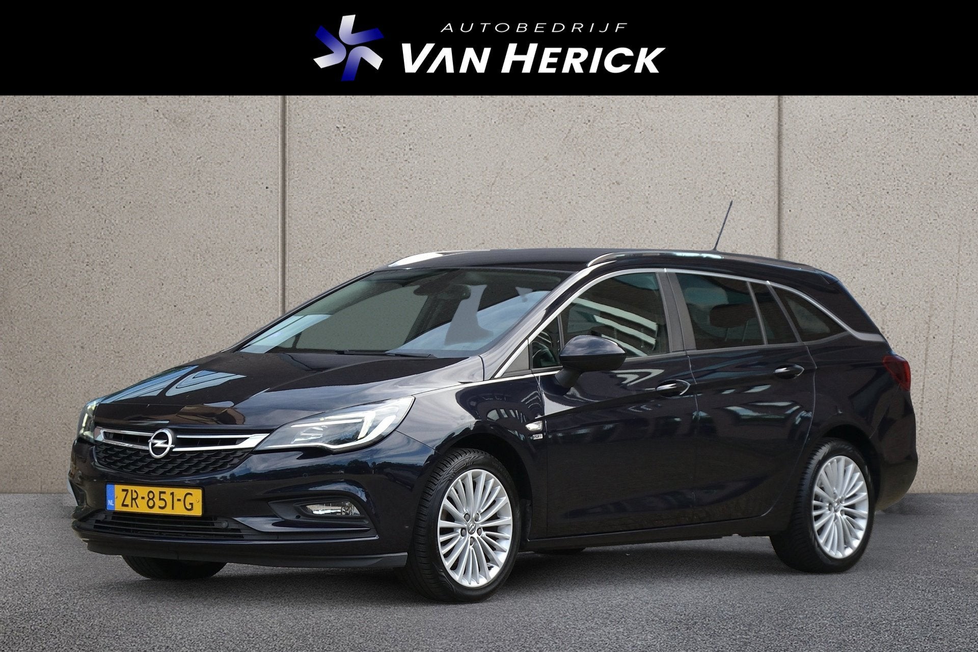 Opel Astra Sports Tourer 1.4 Turbo 120 Jaar Edition 150PK! |, Auto's, Opel, Voorwielaandrijving, Stof, Gebruikt, 4 cilinders