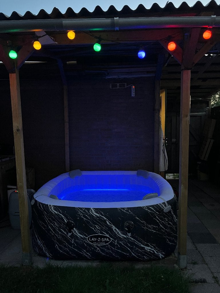 Jacuzzi huren? Lay-Z-Spa 4 personen | Vanaf €35 per dag, Ophalen, Nieuw, Filter, Opblaasbaar