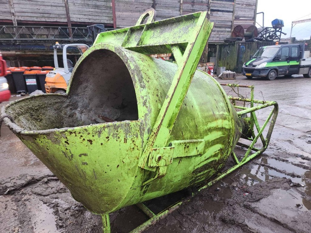 2644 - Betonkubels van Beco, Ophalen, Overige materialen, Gebruikt, Overige typen
