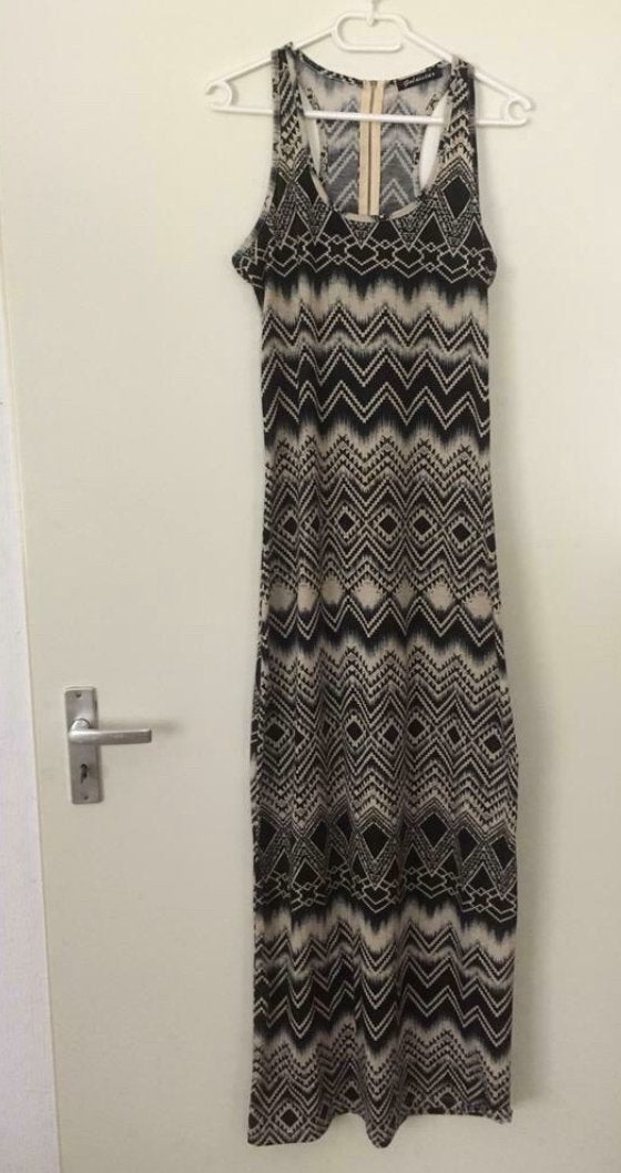 Zwart crème kleurige lange jurk maat S/M met Aztec print., Kleding | Dames, Maat 38/40 (M), Zwart, Ophalen of Verzenden, Zo goed als nieuw