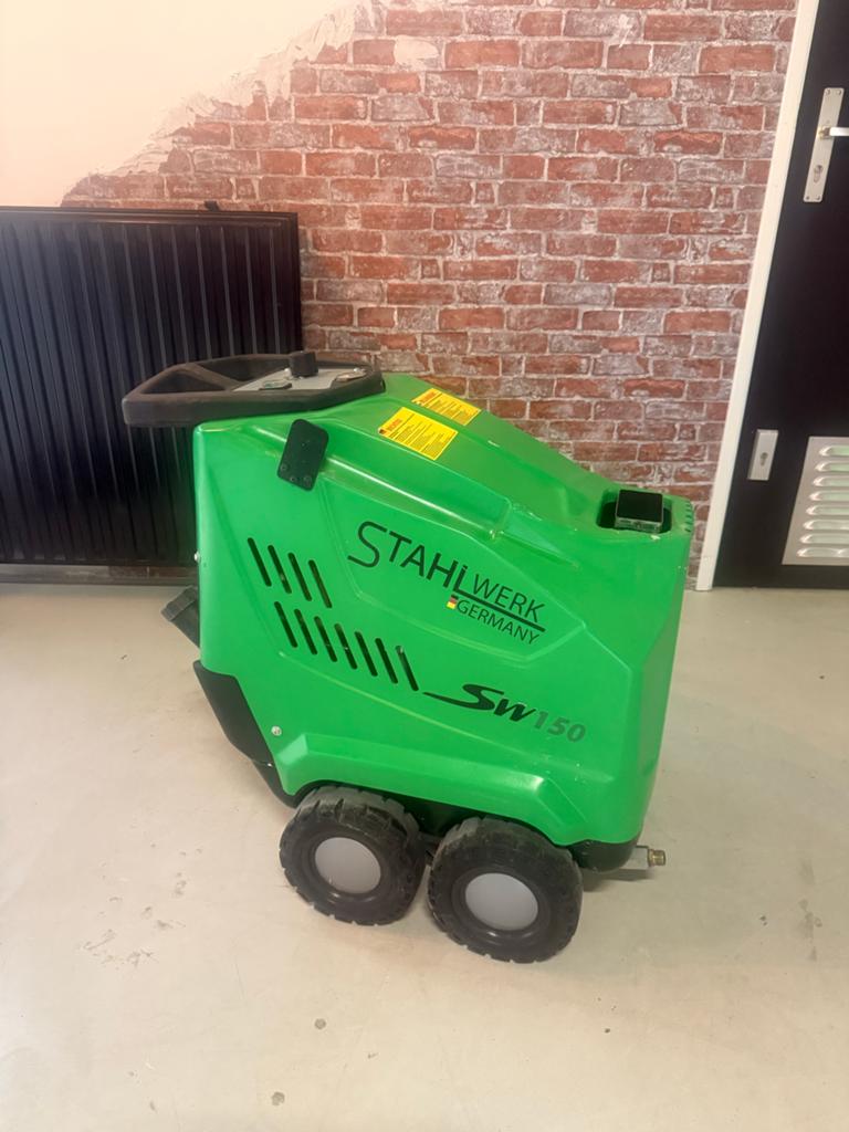 Hogedrukreiniger - Stoomcleaner op Diesel - 230V, Tuin en Terras, Hogedrukreinigers, Ophalen of Verzenden, Zo goed als nieuw, Elektrisch