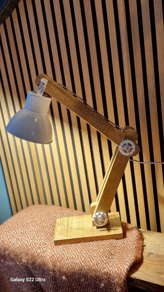Tafel-/ bureaulamp van hout en metaal (nieuw 75 euro), Huis en Inrichting, Lampen | Tafellampen, Ophalen of Verzenden, Zo goed als nieuw