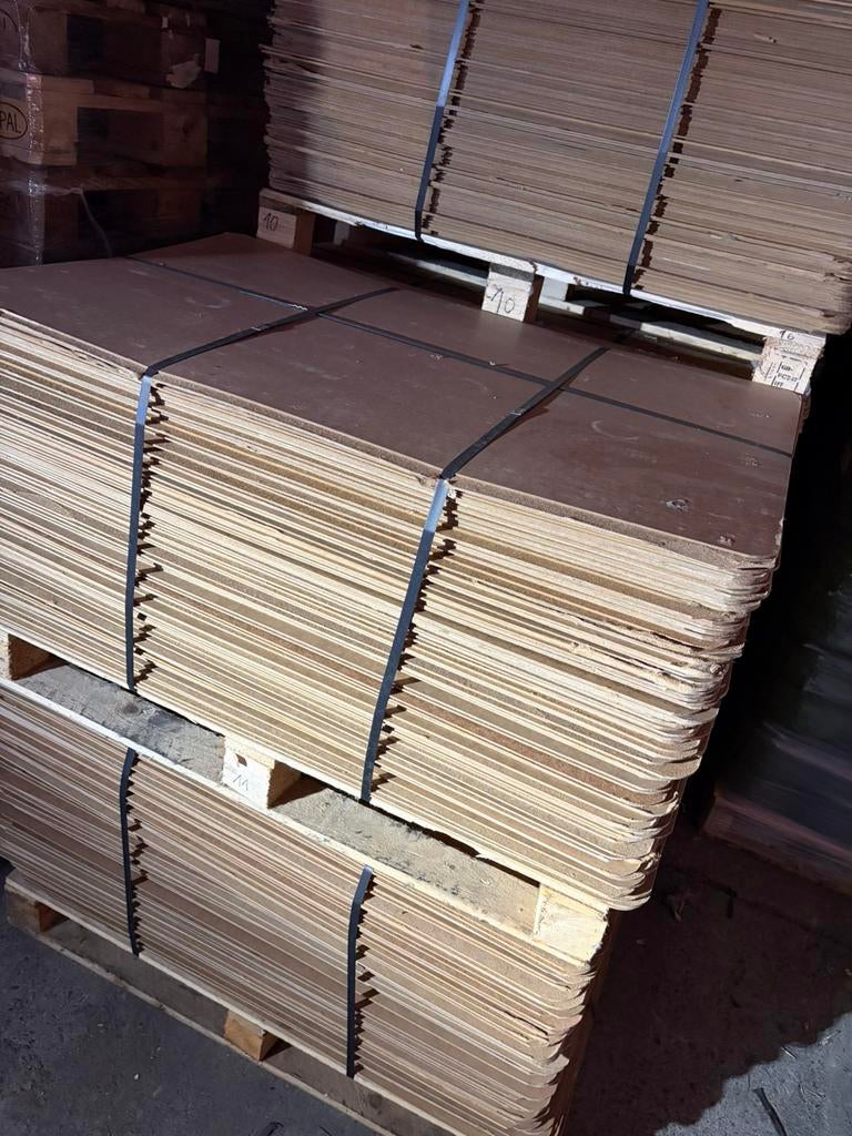 Pallet Hardboard platen, Ophalen, Zo goed als nieuw