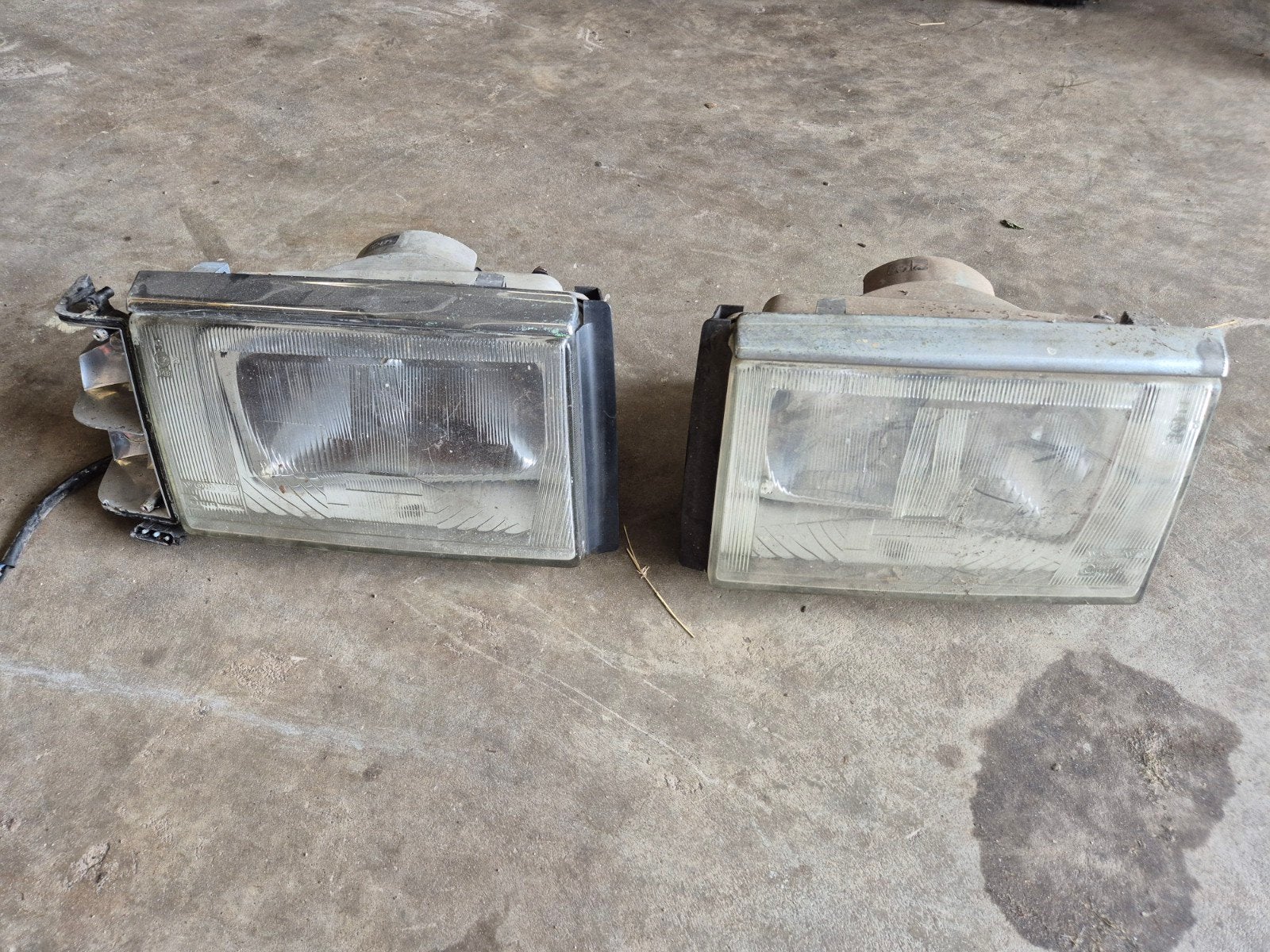verstelbare koplampen volvo 240/244/245 zeldzaam, Ophalen