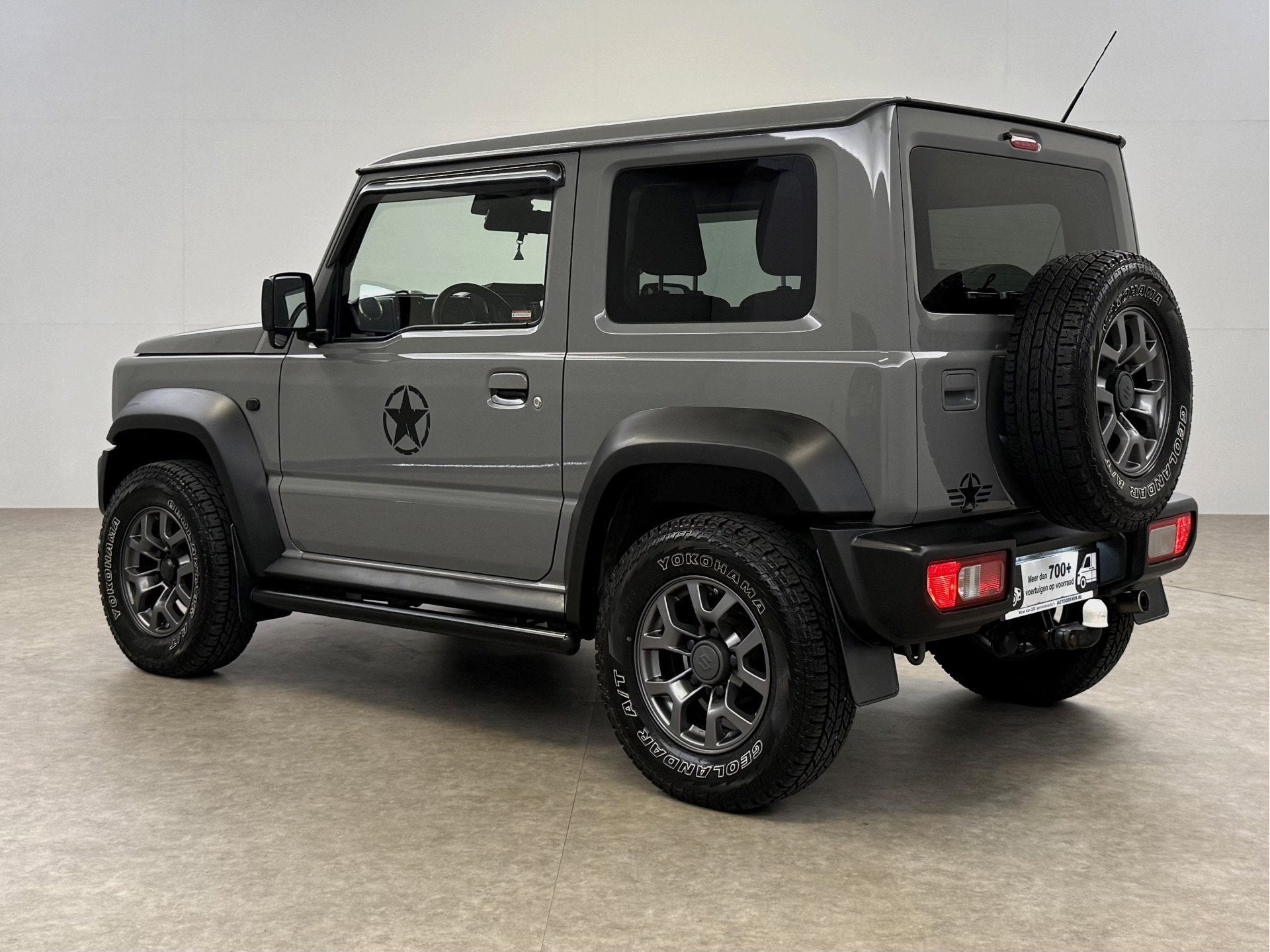 Suzuki Jimny 1.5 Comfort Plus 4WD | Clima | Carplay | Camera, Auto's, Gebruikt, Euro 6, 4 cilinders, 4 stoelen