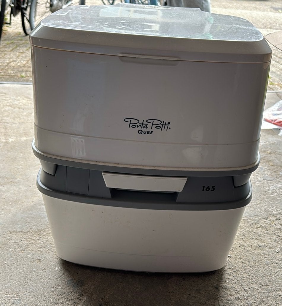 Porta potti cube 165, Caravans en Kamperen, Kampeeraccessoires, Ophalen of Verzenden, Zo goed als nieuw