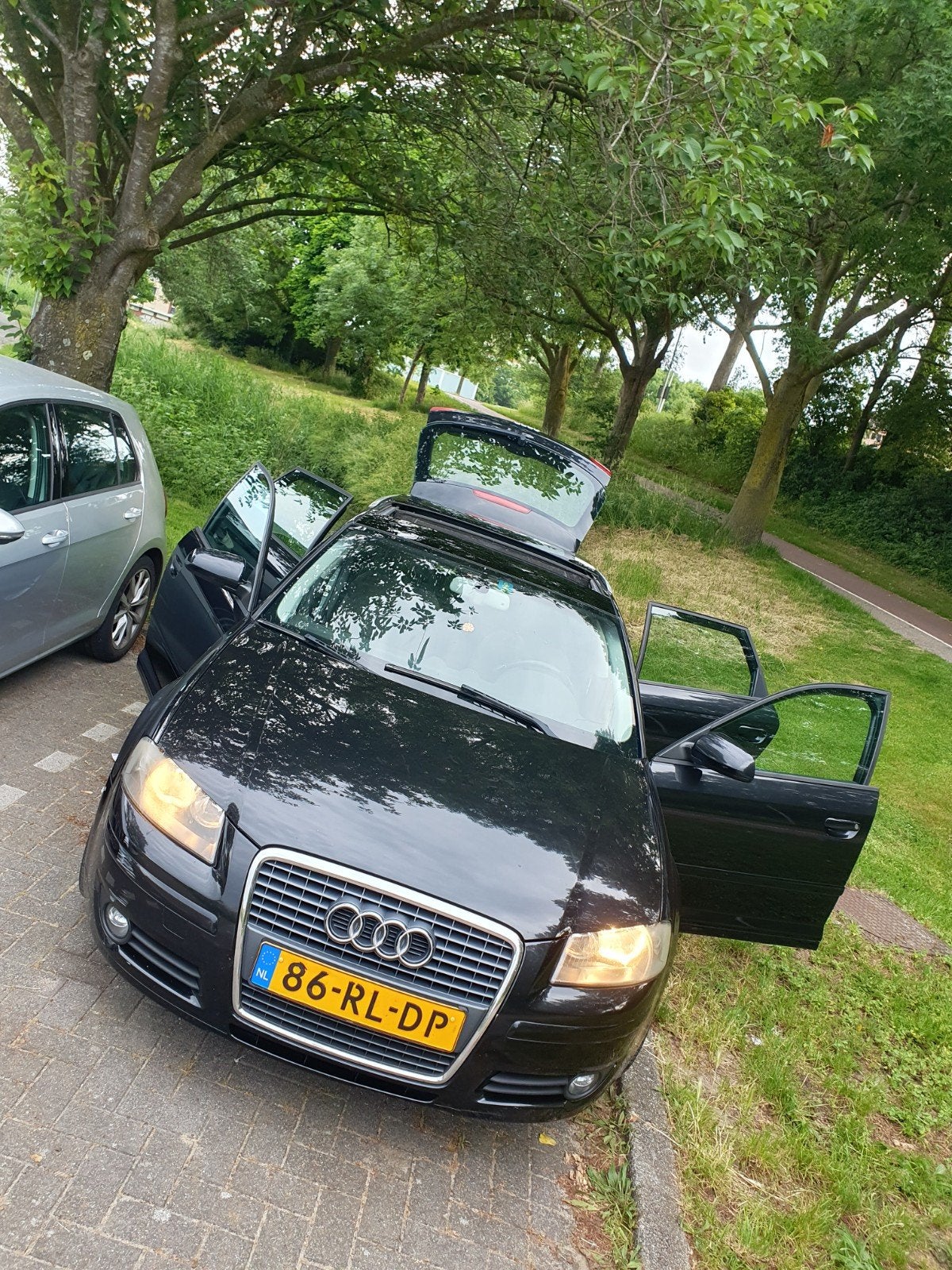 Audi A3 1.6 Sportback 75KW/Panoramadak/Cruise/Navi/Origineel, Achterwielaandrijving, Zwart, 4 cilinders, Zwart