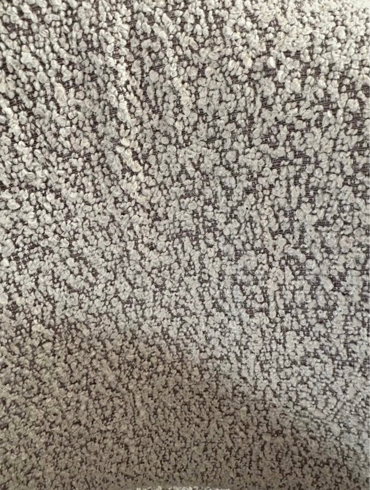Foto 6 van 3 Bouclé zand eetkamerstoelen - Zo goed als nieuw
