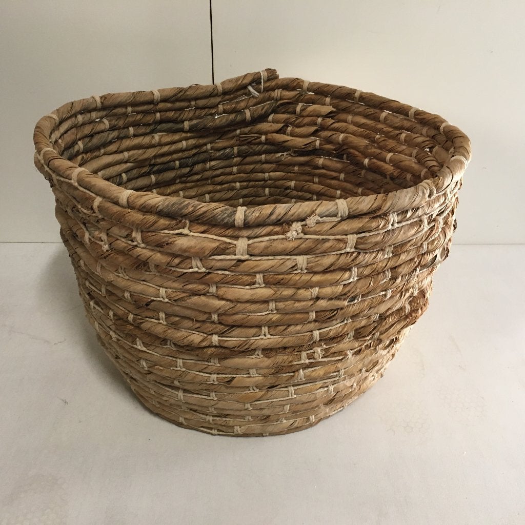 rieten mand van bananenblad – 50 cm - Gratis bezorgd, TTM Wonen, Meubels – (Perzische) Tapijten en Woonaccessoires, Gevlochten