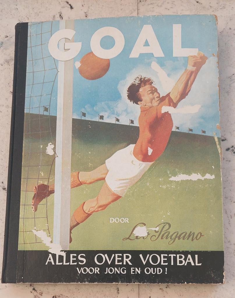 Voetbal- Leo Pagano, Ophalen of Verzenden, Gelezen, Balsport