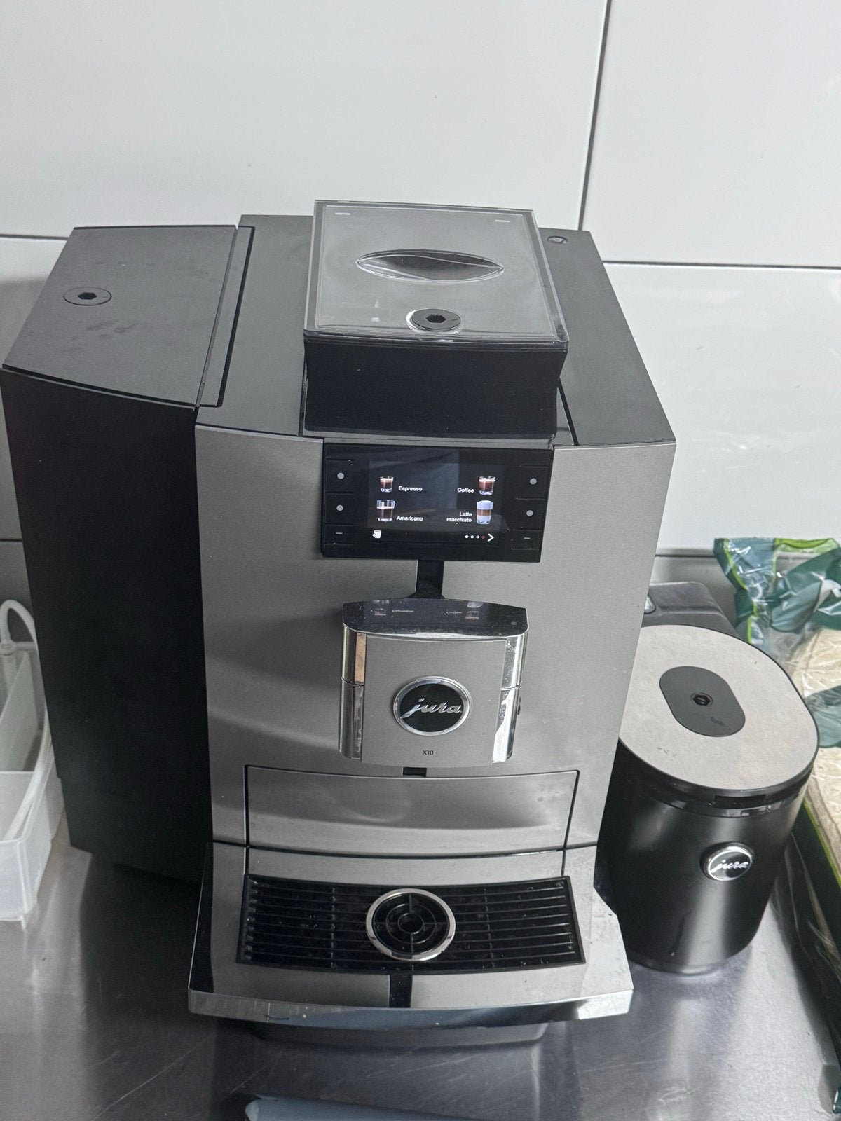JURA X10 Professional koffiemachine met Cool Control, Witgoed en Apparatuur, Koffiezetapparaten, Stoompijpje, 10 kopjes of meer