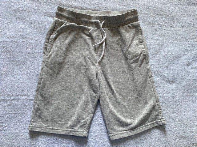 H&M korte grijze joggingbroek, maat 152, zo goed als nieuw!, Kinderen en Baby's, Kinderkleding | Maat 152, Broek, H&M, Ophalen of Verzenden