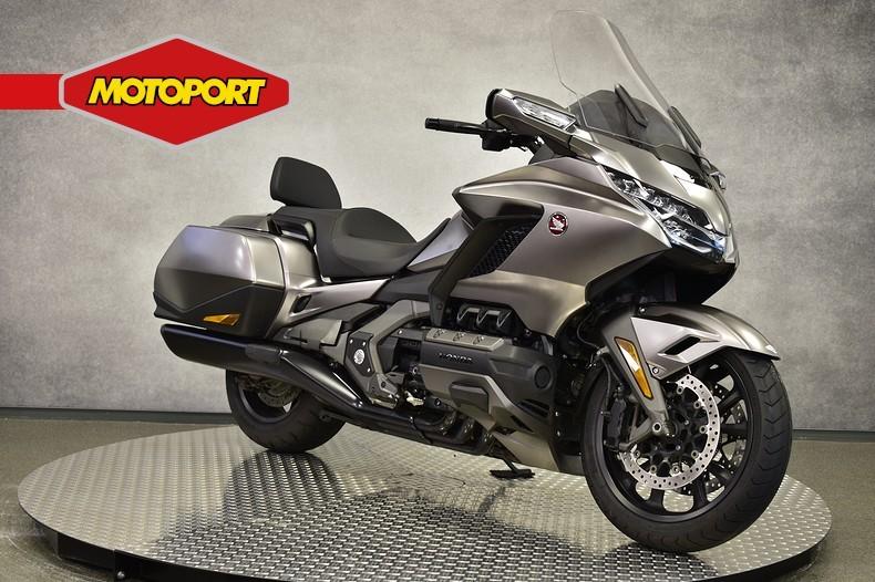 Honda GL 1800 BAGGER (bj 2018), Honda Motor Europe, Bedrijf, Crystal Bldng B-Unit B11.2 Rivium Blv200
2909 LK  Capelle aan den IJsel, NL