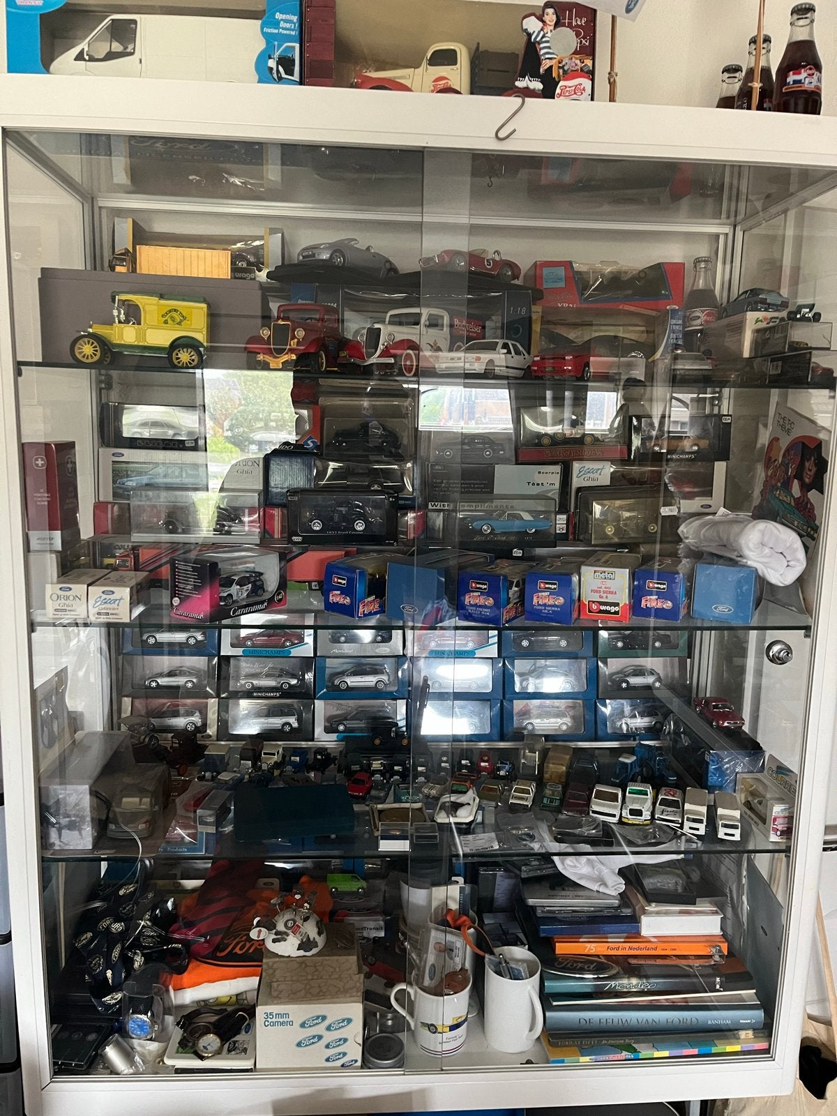 Unieke Ford Verzameling: Modelauto's & Memorabilia (40+ jaar, Ophalen
