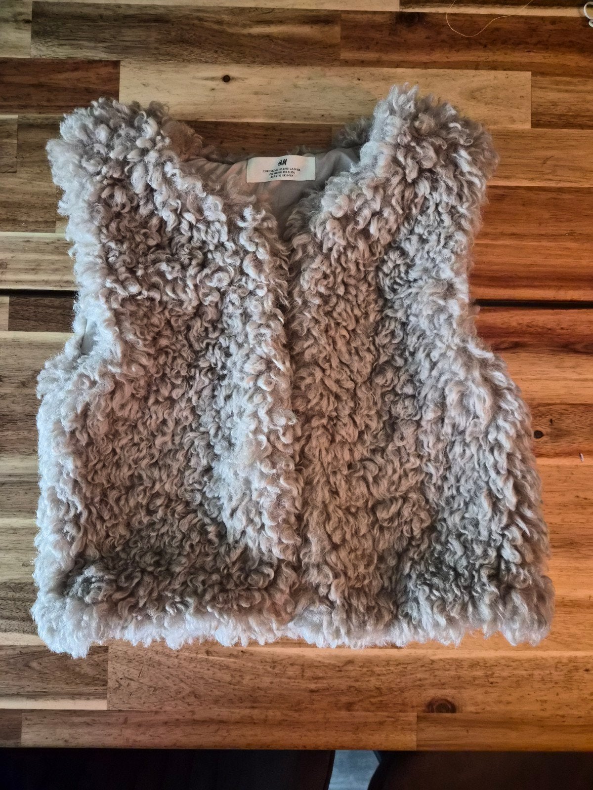 H&M Faux Fur Gilet voor Kinderen - Maat 134/140, Ophalen of Verzenden, Zo goed als nieuw, H&M, Jongen of Meisje