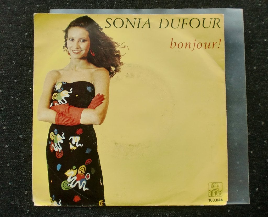 Sonia Dufour - Bonjour! / Je continue sans lui (single) 1981, Fotohoes, Ophalen of Verzenden, Zo goed als nieuw, Pop