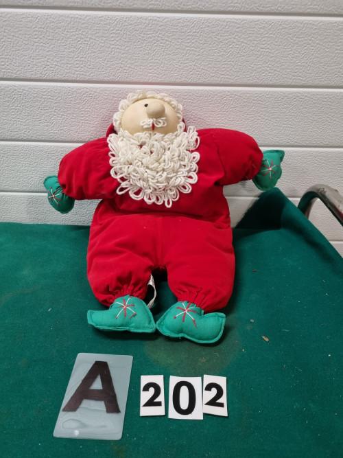 -	Kerstman stof 48 cm groot, Ophalen of Verzenden, 'T Olde Gre-j, Info@toldegrej.nl, Endepoelstraat 20f Didam