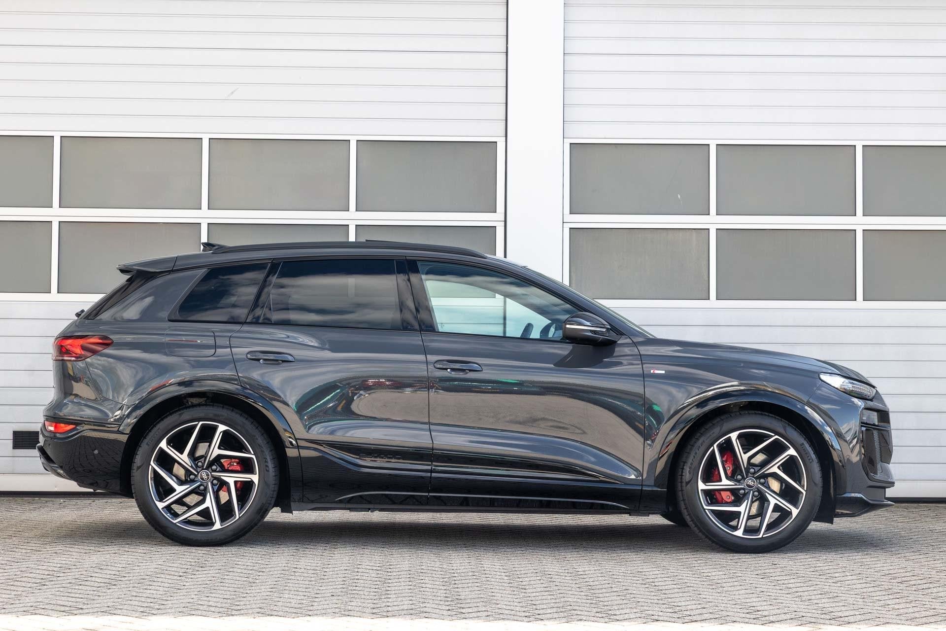 Audi Q6 e-tron quattro 388pk S edition 100 kWh | Trekhaak |, Auto's, Automaat, Gebruikt, Parkeerassistent, 625 km