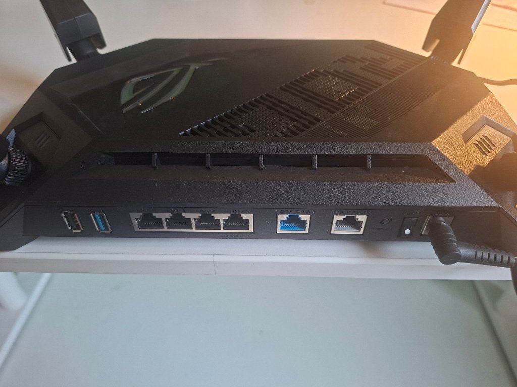 Foto 2 van ASUS ROG Rapture GT-AX6000