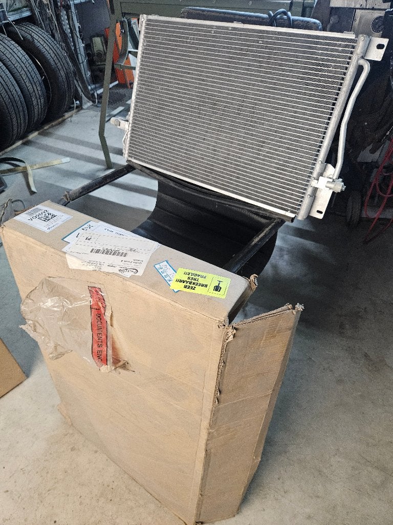 Airco condensor Volvo 850 / V70 etc.  NIEUW, Ophalen, Nieuw, Volvo