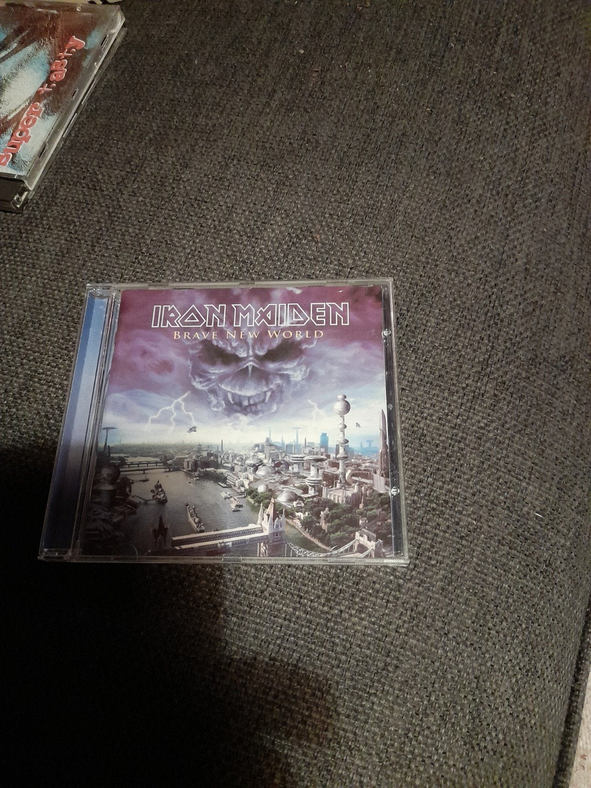 Iron maiden brave new world, Cd's en Dvd's, Cd's | Hardrock en Metal, Verzenden, Zo goed als nieuw