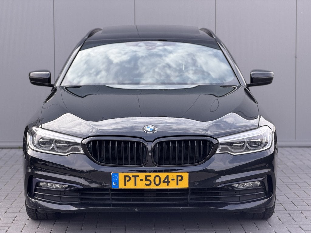 BMW 5 Serie Touring 520i Sport Line High Executive | Panoram, Automaat, 1998 cc, Achterwielaandrijving, Gebruikt