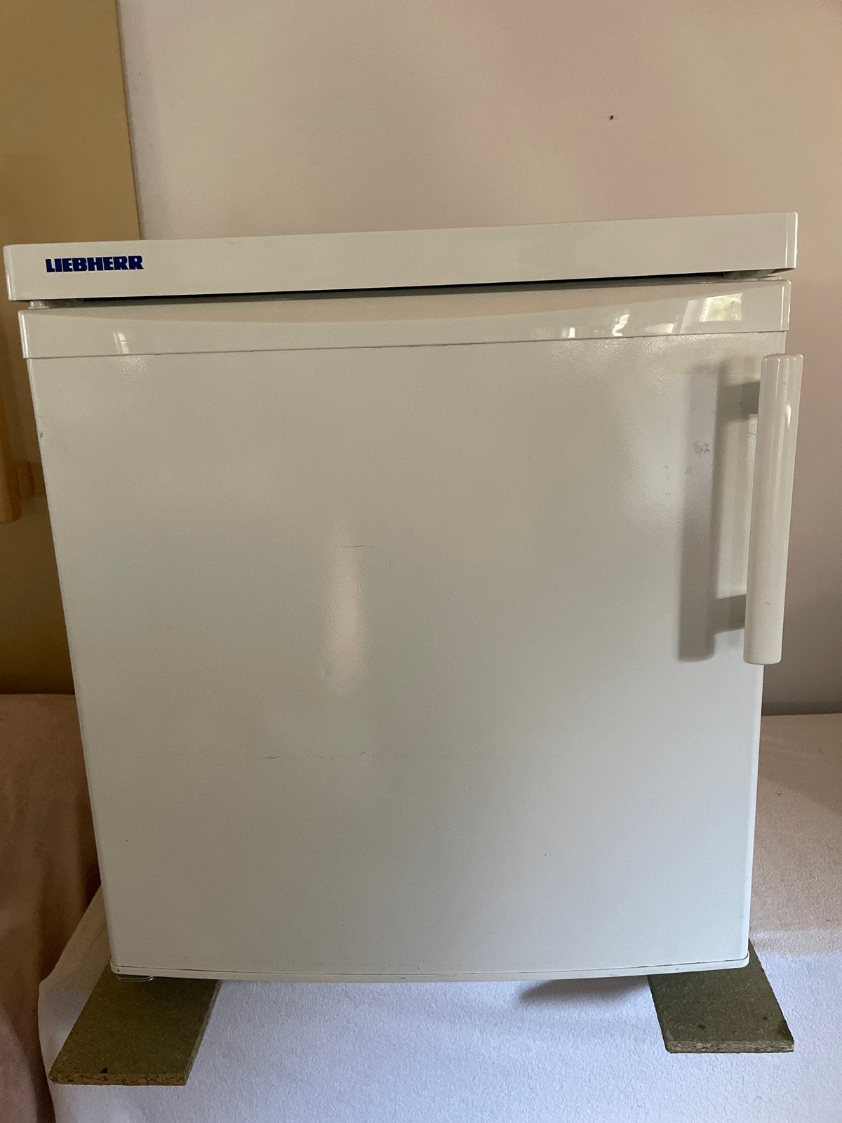 Liebherr kleine koelkast met vriesvak, Gebruikt, 100 tot 150 liter, 45 tot 60 cm, Met vriesvak