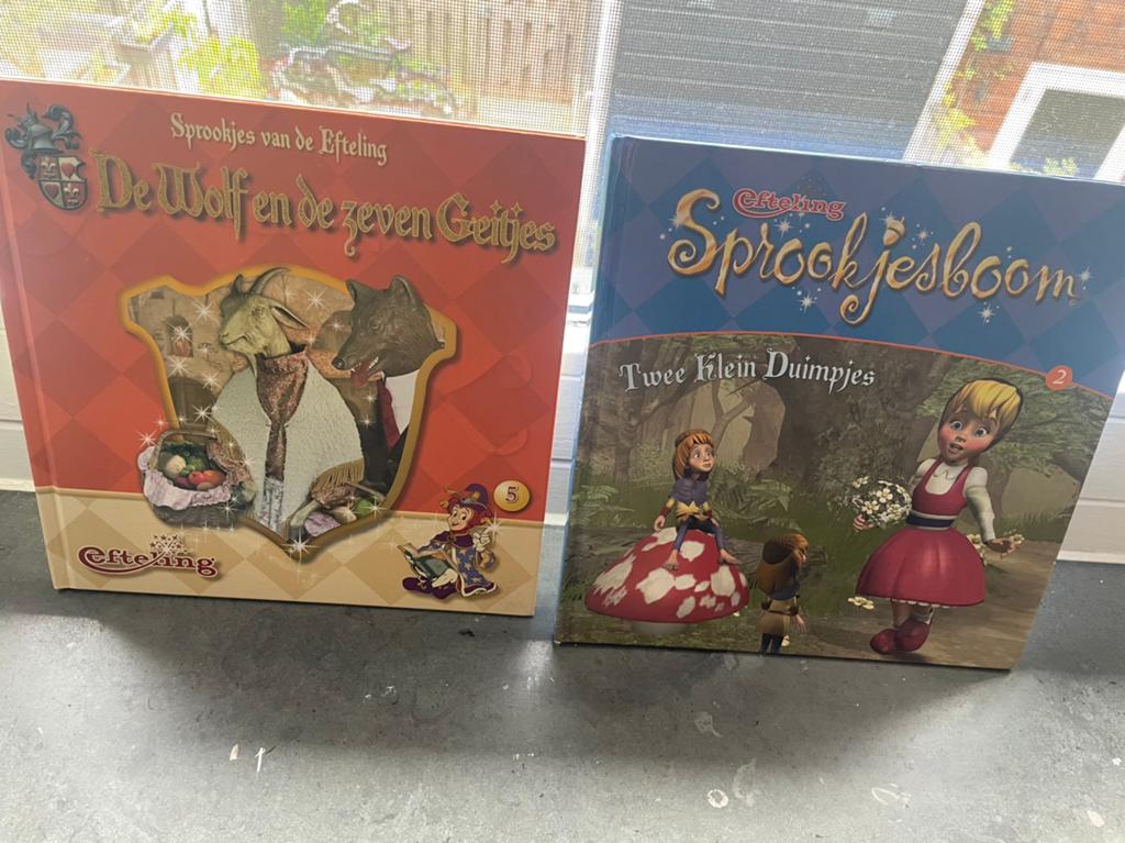 Efteling boek boeken wolf en zeven geitjes klein duimpje, Boeken, Ophalen of Verzenden, Zo goed als nieuw