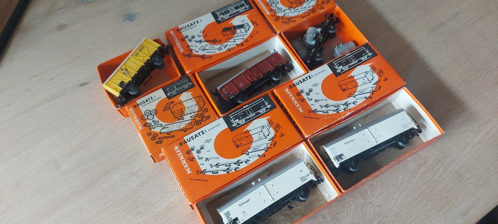 5 Märklin (bouwpakket) DB goederenwgn's2x4918,4919,4920,4909, Wisselstroom, Wagon, Ophalen of Verzenden, Zo goed als nieuw