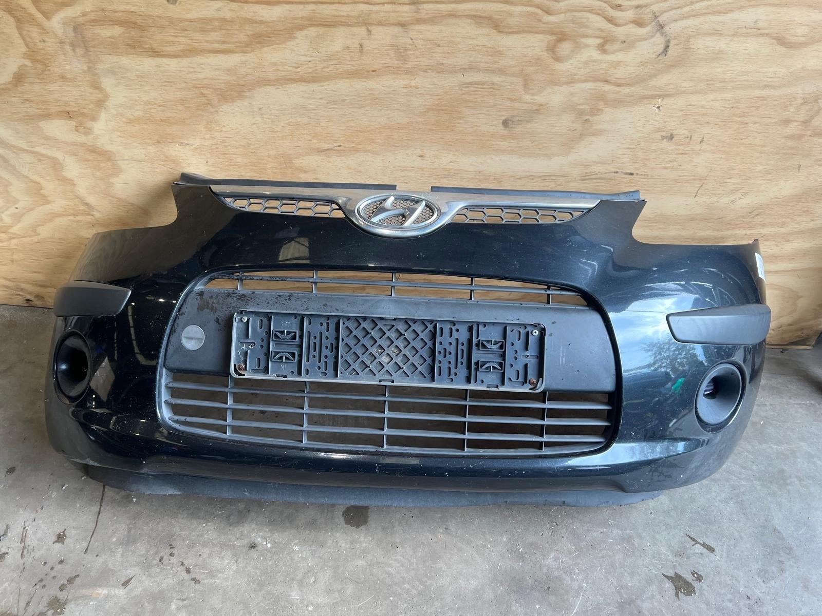 Hyundai i10 Zwart BG Voorbumper Voor 2007-2011, Gebruikt, Heolleung-ro 12
06797  Seoul, Ophalen of Verzenden, Info@hyundai.com