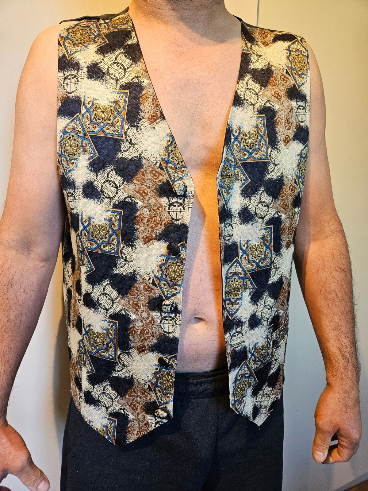 Uniek Party Gilet - Maat L (NL 52) - nu €25, Maat 52/54 (L), Meerkleurig, Nieuw, Ophalen of Verzenden