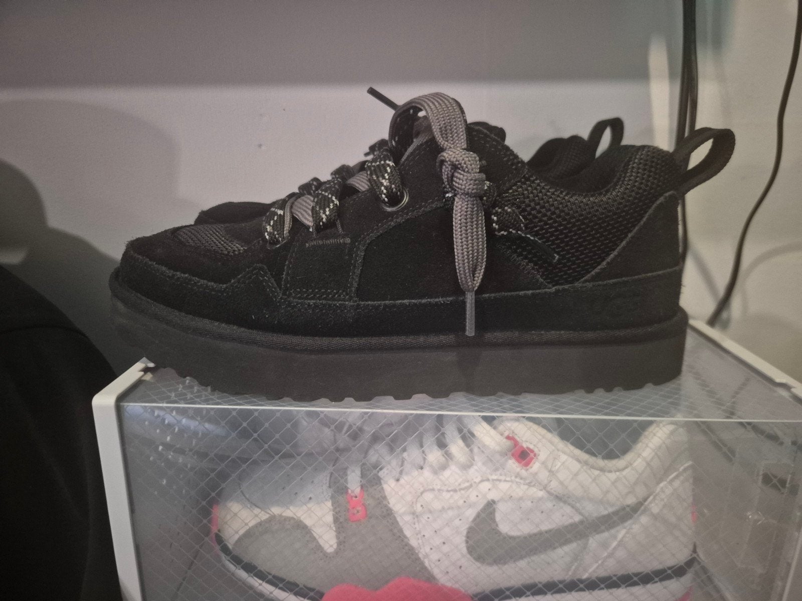 Uggs lowmel campfire skateschoenen, UGG, Zwart, Ophalen of Verzenden, Zo goed als nieuw