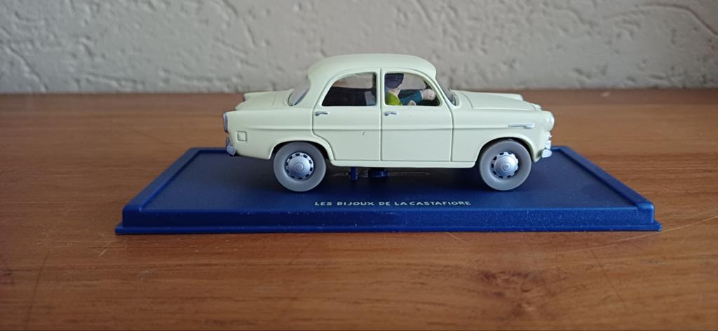 Kuifje Auto: Alfa Romeo Giulietta Berlina 1960, Verzamelen, Ophalen of Verzenden, Kuifje, Zo goed als nieuw, Beeldje of Figuurtje