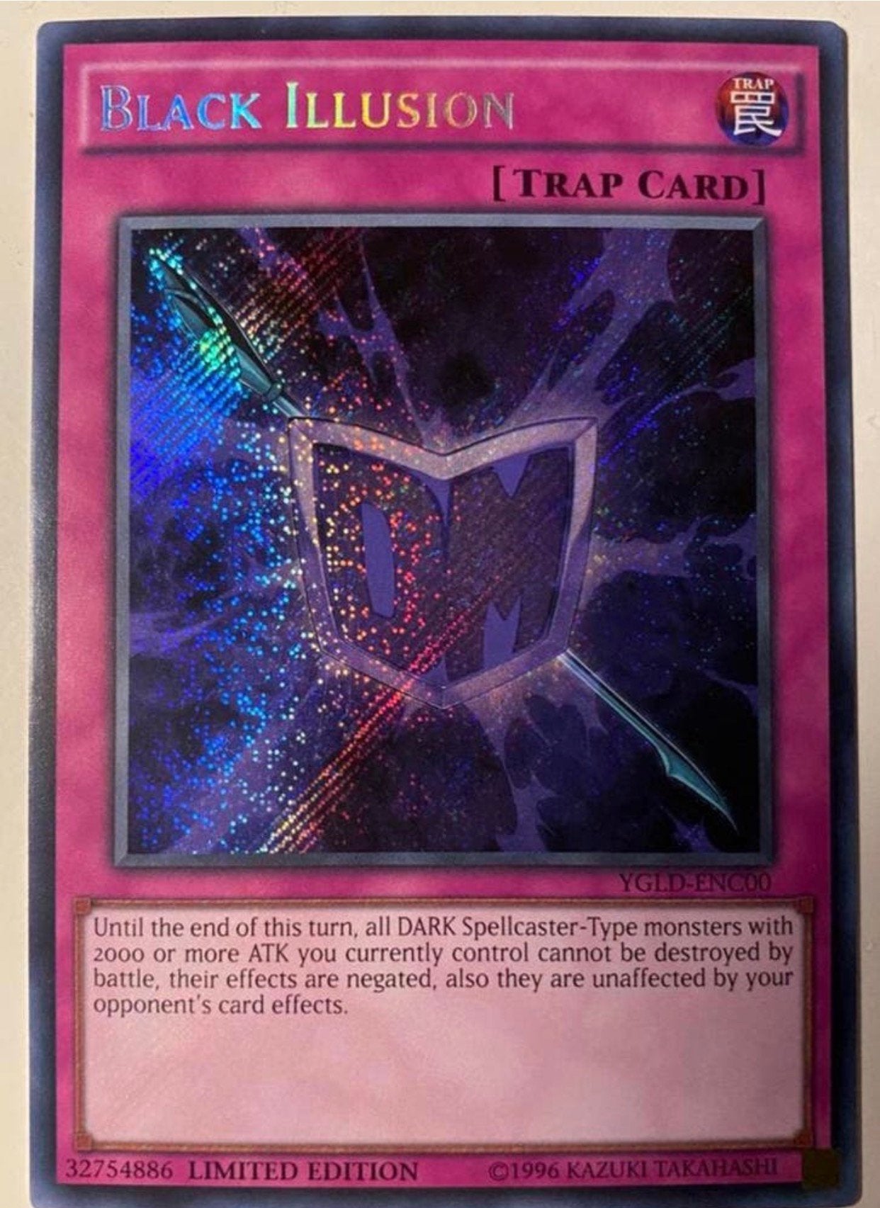 Yu-Gi-Oh! Black Illusion YGLD 1996 Print !, Ophalen of Verzenden, Zo goed als nieuw, Losse kaart, Foil