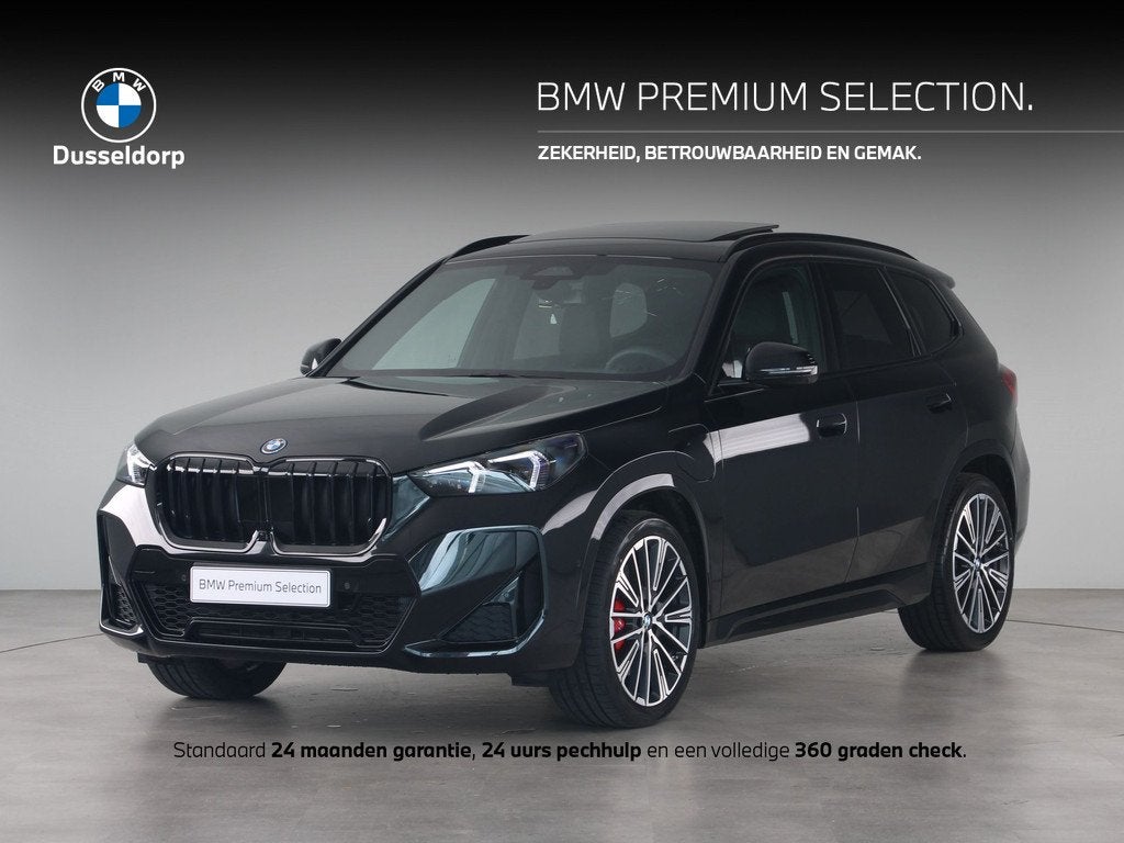 BMW X1 xDrive30e M Sport Pro SoH 100% | Trekhaak | Panoramad, Auto's, BMW, Met garantie (alle), Overige brandstoffen, Zwart, Leder
