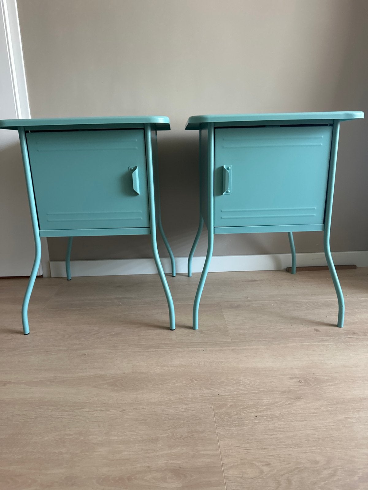 2x Vintage Ikea Vettre Nachtkastjes - Turquoise, Ophalen, Minder dan 45 cm, Metaal of Aluminium, 55 tot 70 cm