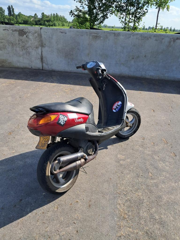 Peugeot viva city, Fietsen en Brommers, Gebruikt, Maximaal 45 km/u, 70 cc, Ophalen of Verzenden