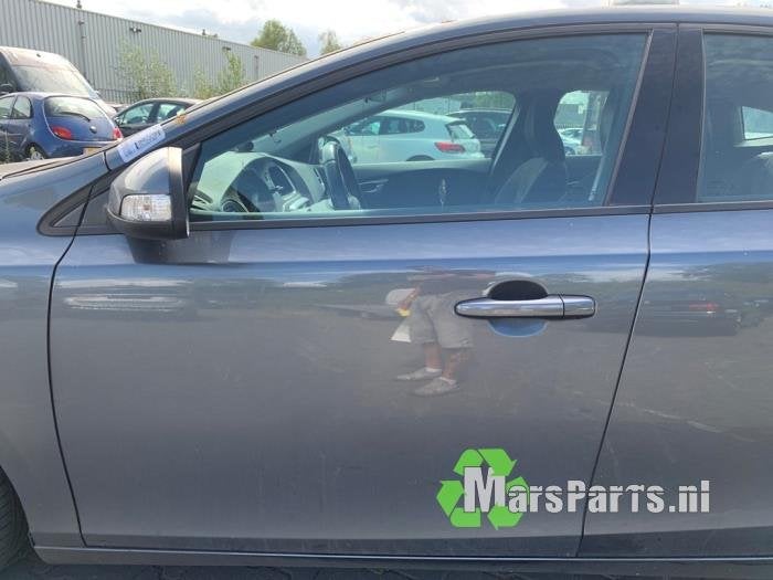 Portier 4Deurs links-voor van een Volvo V40, Gebruikt, -, Deur, -